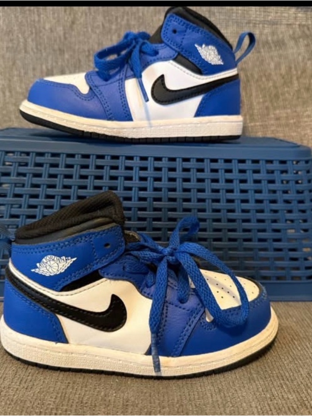 Air Jordan 1 Mid GS 'Game Royal' 8c